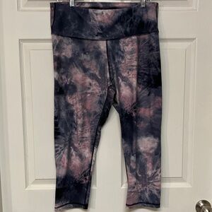 Old Navy Women's Tie-Dye Capris - Pink and Black